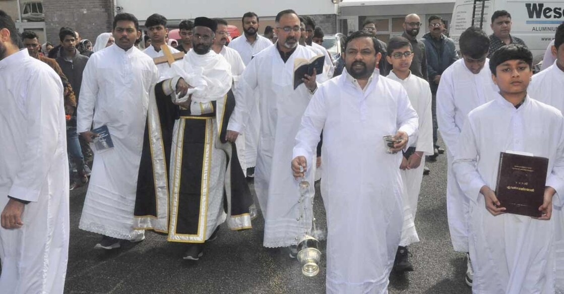 good-friday-observed-in-indian-orthodox-churches-in-ireland കോർക്ക് ഹോളി ട്രിനിറ്റി പള്ളിയിൽ നടന്ന ദുഃഖ വെള്ളി ശുശ്രൂഷ