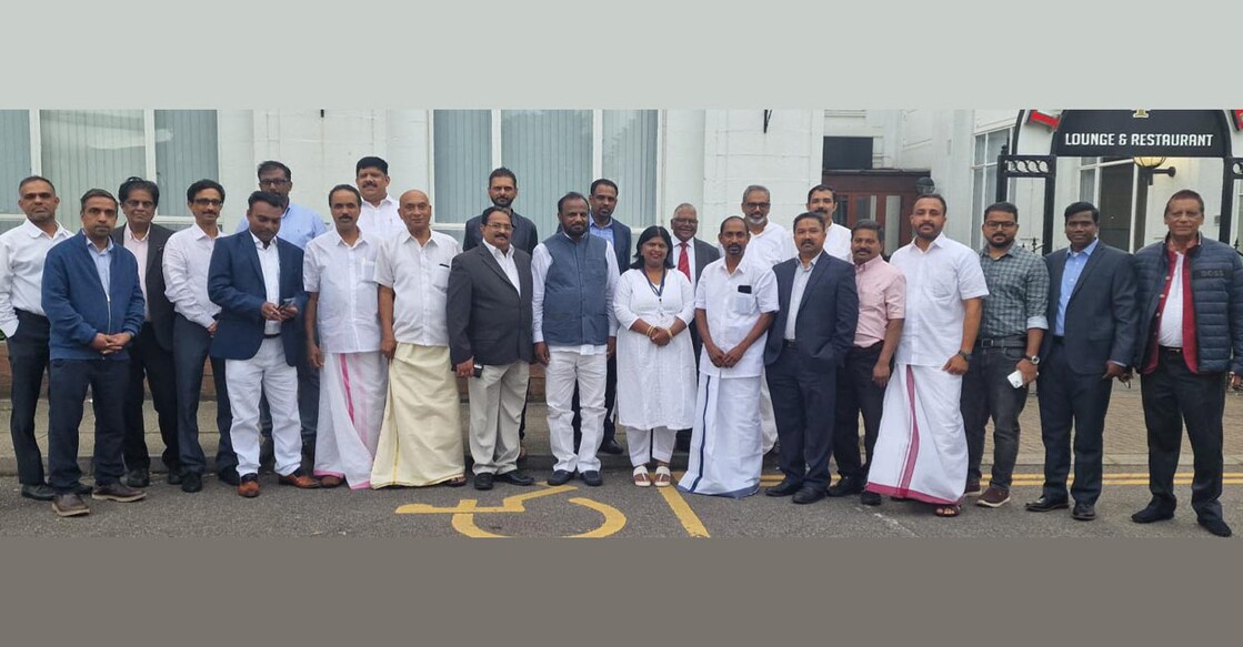ജെയിംസ് കൂടലിന് ലണ്ടനിൽ സ്വീകരണം നൽകിയപ്പോൾ.