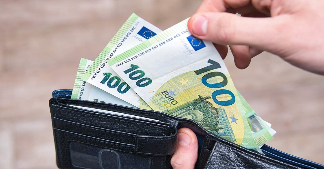 public-sector-pay-review-bodies-nhs-schools-junior-doctors Image Credit: Kamil Zajaczkowski / Shutterstockphoto.com.