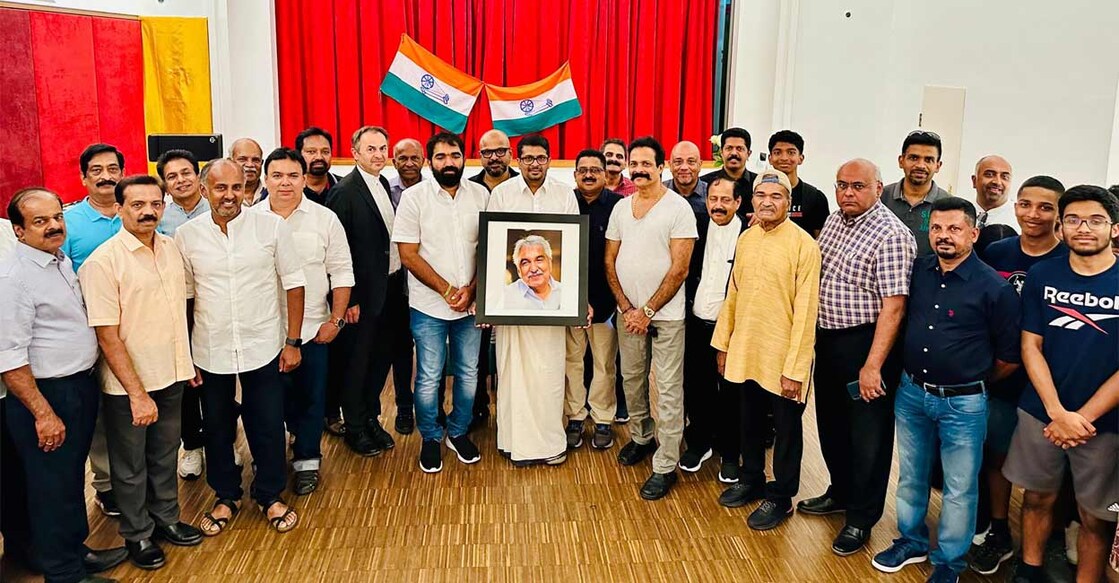 commemoration-of-oommen-chandy-in-vienna ഒഐസിസി ഓസ്ട്രിയയുടെ നേതൃത്വത്തിൽ നടത്തിയ ഉമ്മൻചാണ്ടിയുടെ അനുസ്മരണ സമ്മേളനത്തിൽ നിന്നും.
