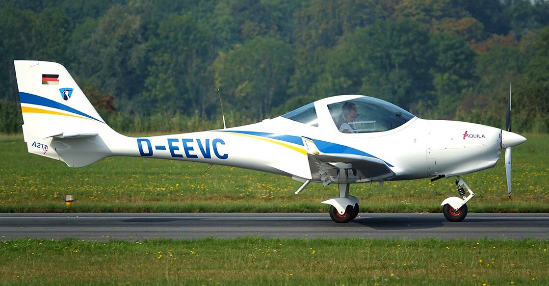 pilot-dies-after-small-plane-crashes-on-highway-in-netherland Representative Image. Image Credit: Wirestock Creators/Shutterstock.com