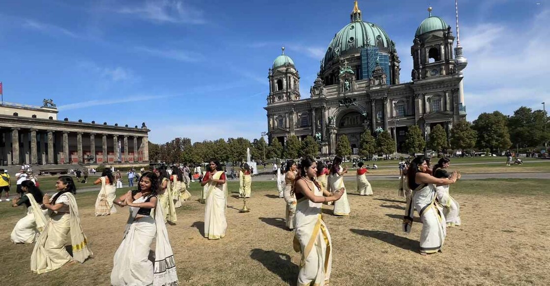 mega-thiruvathira-of-united-berlin-mallus