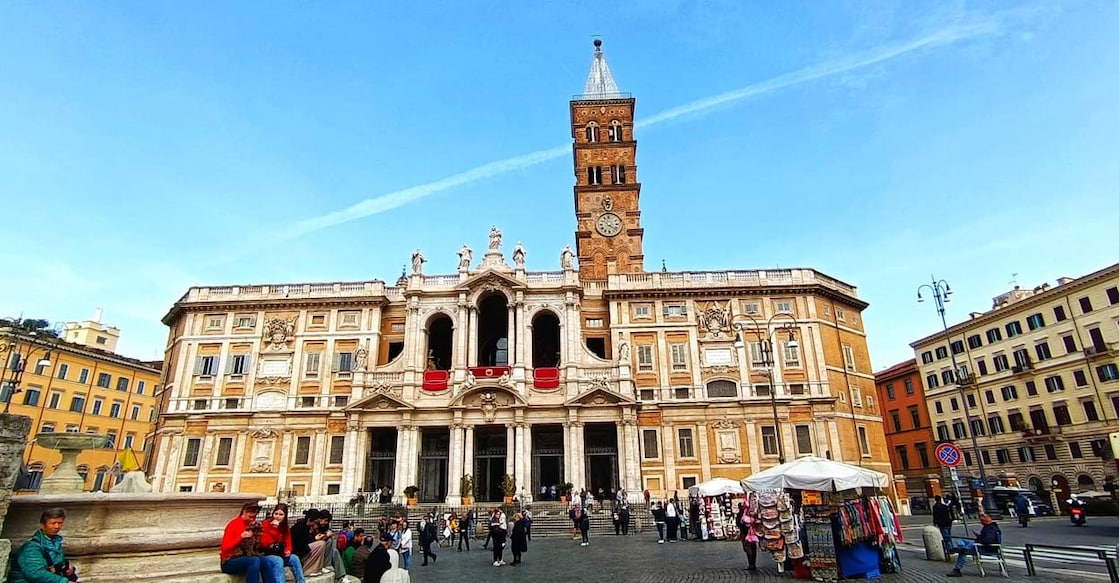 st-mary-major-basilica-in-rome-is-pope-francis-favorite-place സെന്റ് മേരി മേജർ ബസിലിക്ക. ചിത്രത്തിന് കടപ്പാട്: വിപിൻ ജോസ് അർത്തുങ്കൽ.