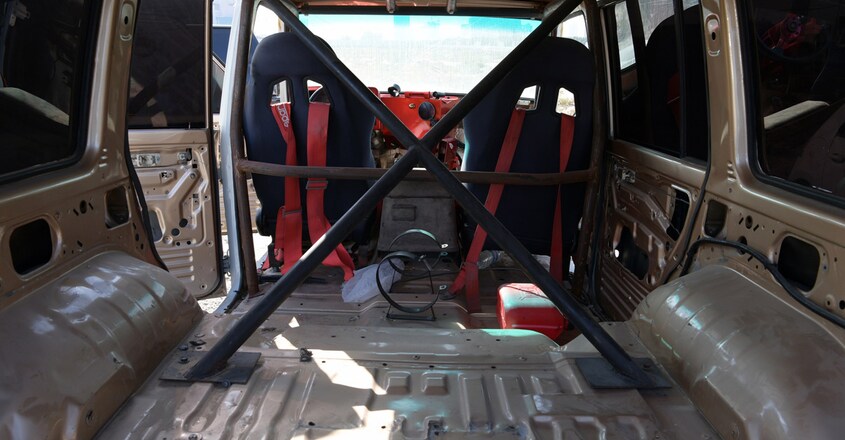 dubai-police-seize-27-heavily-modified-cars3 dubai-police-seize-27-heavily-modified-cars3