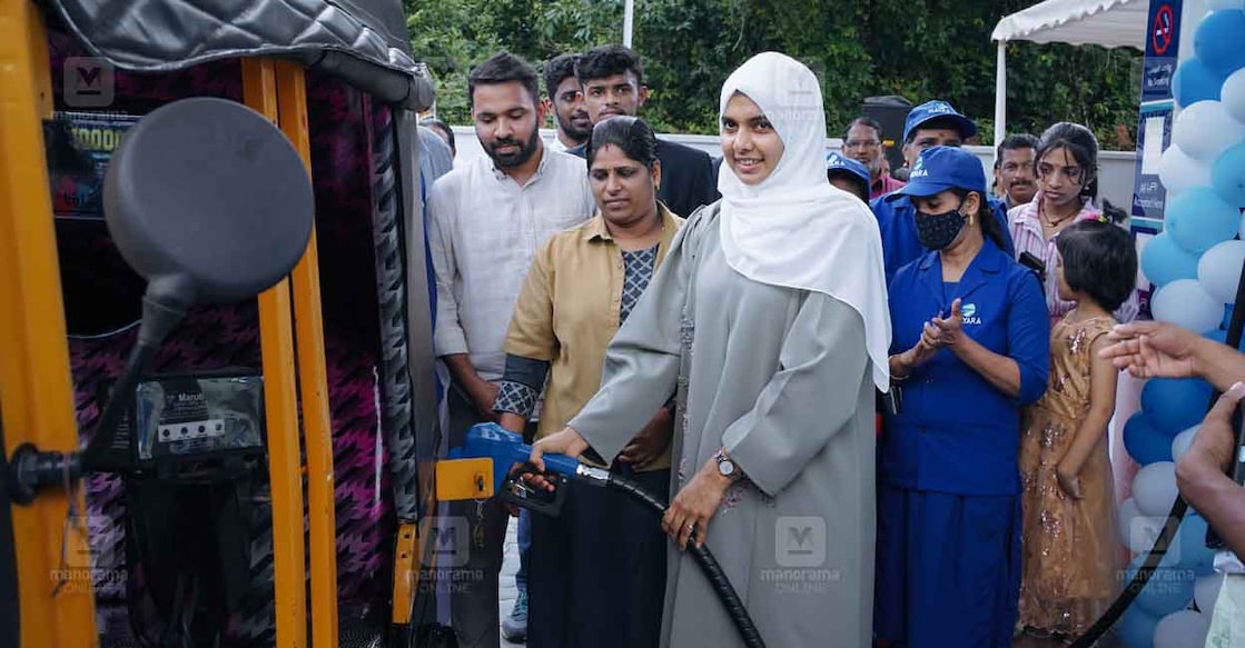 ടാക്സികൾക്ക് സൗജന്യമായി പെട്രോൾ അടിച്ചുകൊടുക്കുന്ന ഹസീനാ നിഷാദ്