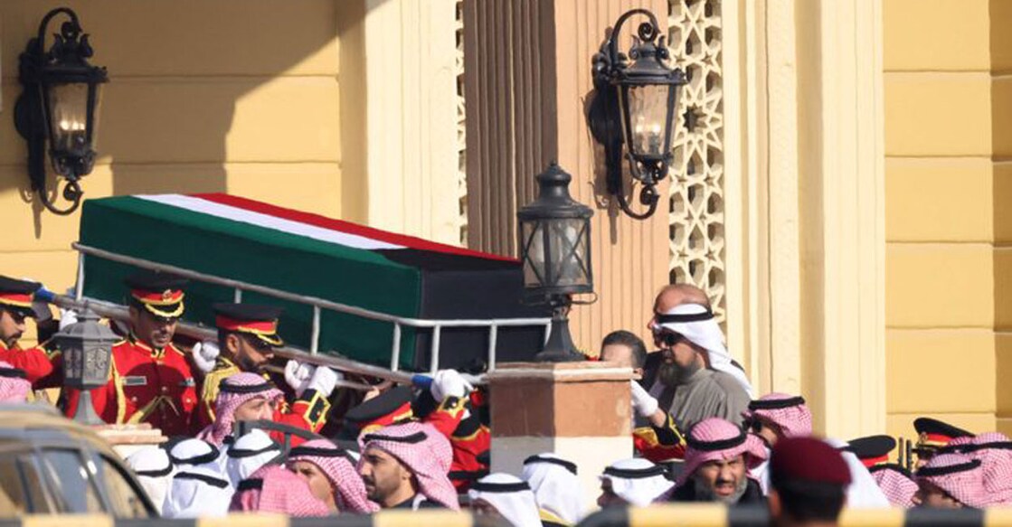kuwait-air-funeral1 അന്തരിച്ച കുവൈത്ത് ഭരണാധികാരി ഷെയ്ഖ് നവാഫ് അൽ അഹമ്മദ് അൽ ജാബർ അൽ സബാഹിന്റെ സംസ്കാര ചടങ്ങിൽ നിന്ന്. ചിത്രം: എഎഫ്പി