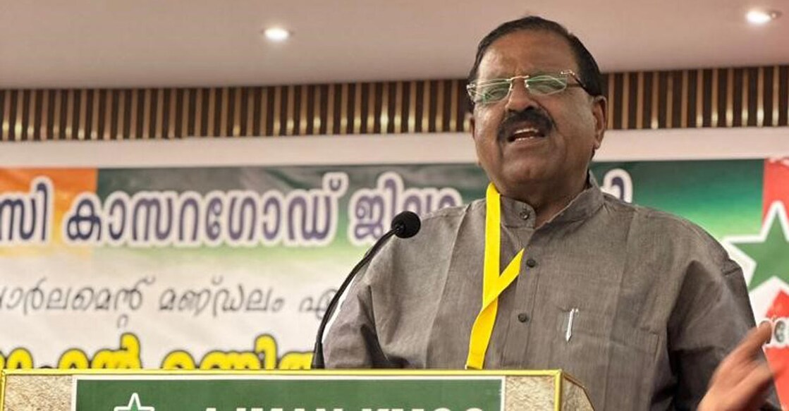 raj-mohan-unnithan അജ്മാൻ കെഎംസിസി നൽകിയ സ്വീകരണയോഗത്തിൽ സംസാരിക്കുന്ന രാജ്മോഹൻ ഉണ്ണിത്താൻ എംപി