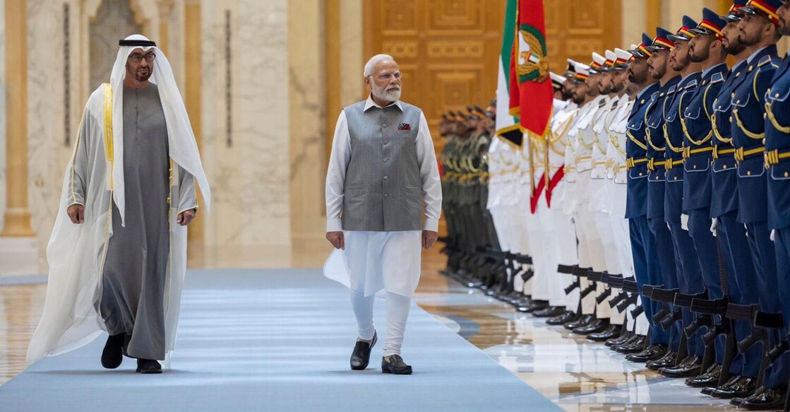 pm-uae യുഎഇ പ്രസിഡന്റ് ഷെയ്ഖ് മുഹമ്മദ് ബിൻ സായിദ് അൽ നഹ്യാനും ഇന്ത്യൻ പ്രധാനമന്ത്രി നരേന്ദ്ര മോദിയും അബുദാബിയിൽ നടത്തിയ കൂടിക്കാഴ്ചയിൽ നിന്ന് (Photo: Twitter/ MohamedBinZayed).