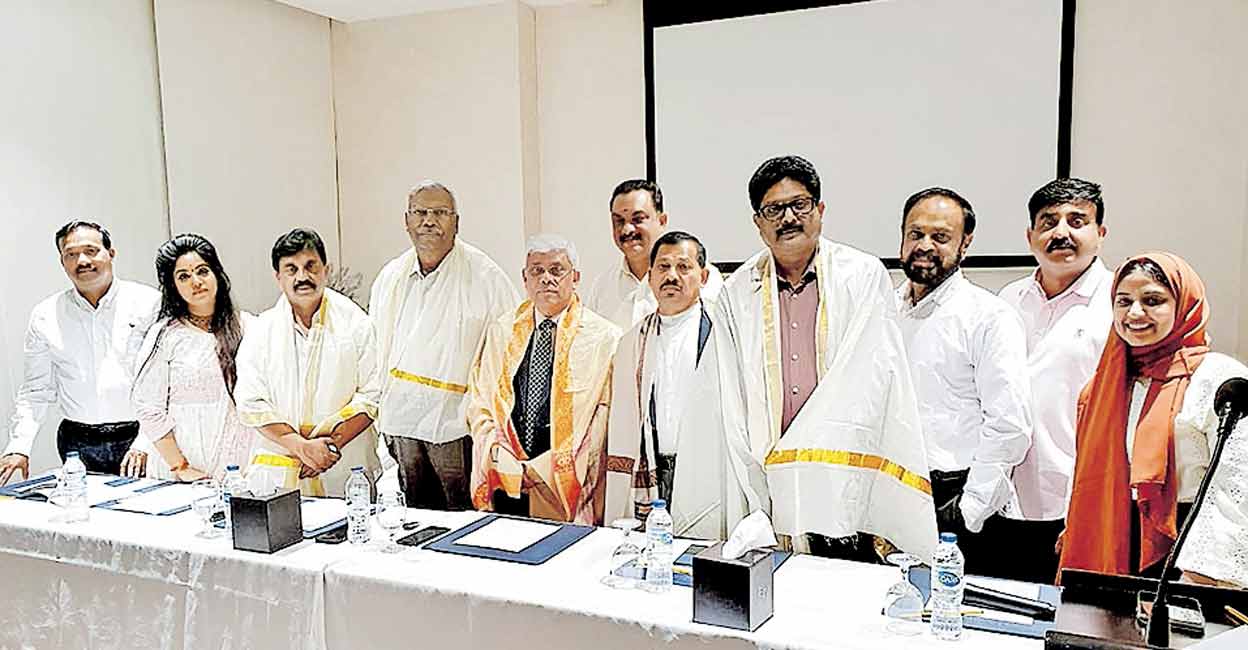 World Malayali Council Honors Middle East Elected Committee Members