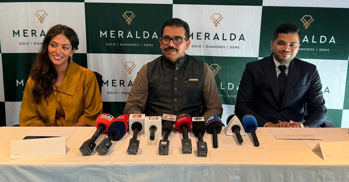meralda-jewels-first-store-in-the-uae-at-meena-bazaar-dubai വാർത്താ സമ്മേളനത്തിൽ നിന്ന്.