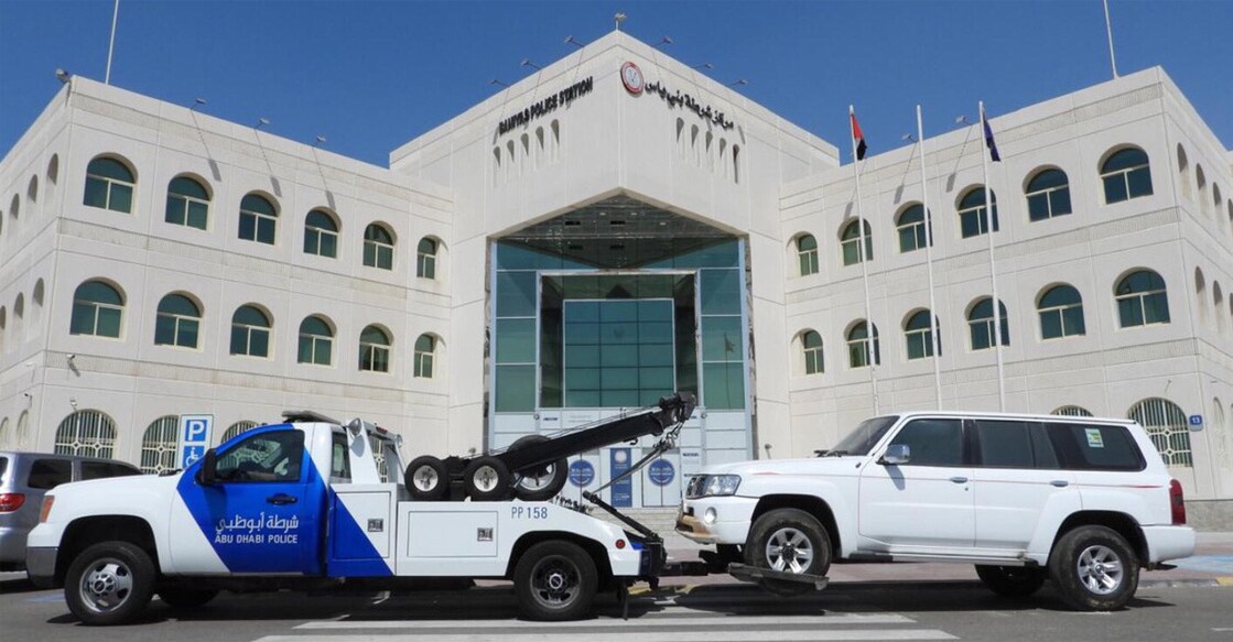 abudhabi-police-has-requested-drivers-to-move-their-vehicles-off-the-road-to-safer-places-after-minor-accidents Image Credit: X/ADPoliceHQ