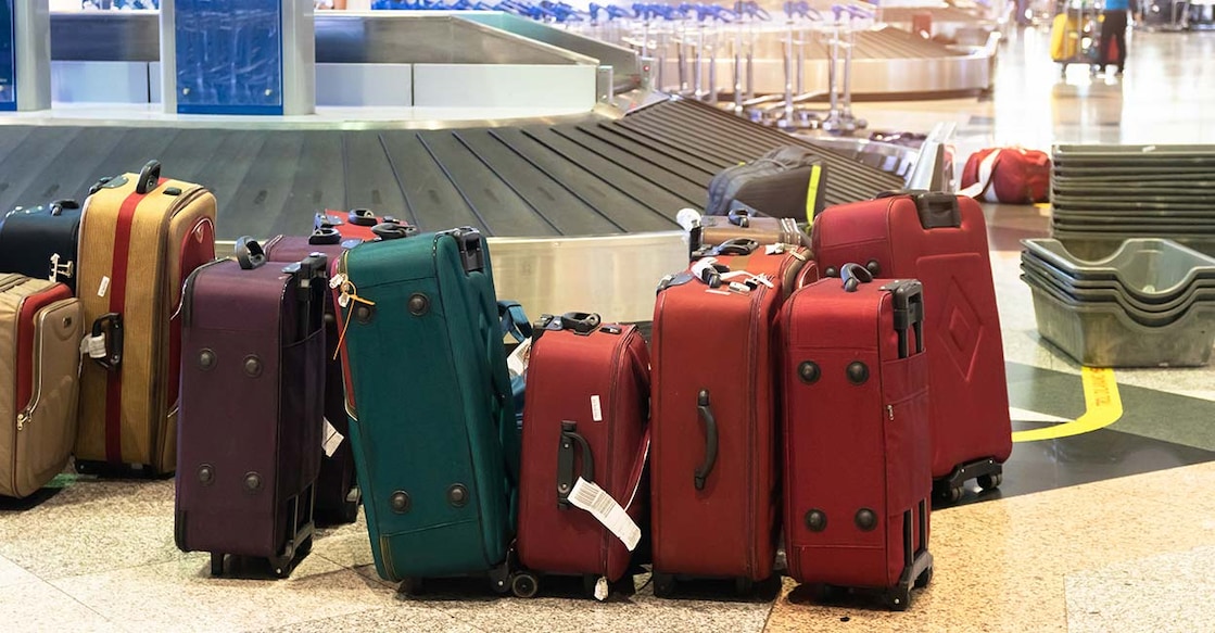 india-uae-travelers-check-for-prohibited-items Image Credit: PJjaruwan/istock.com