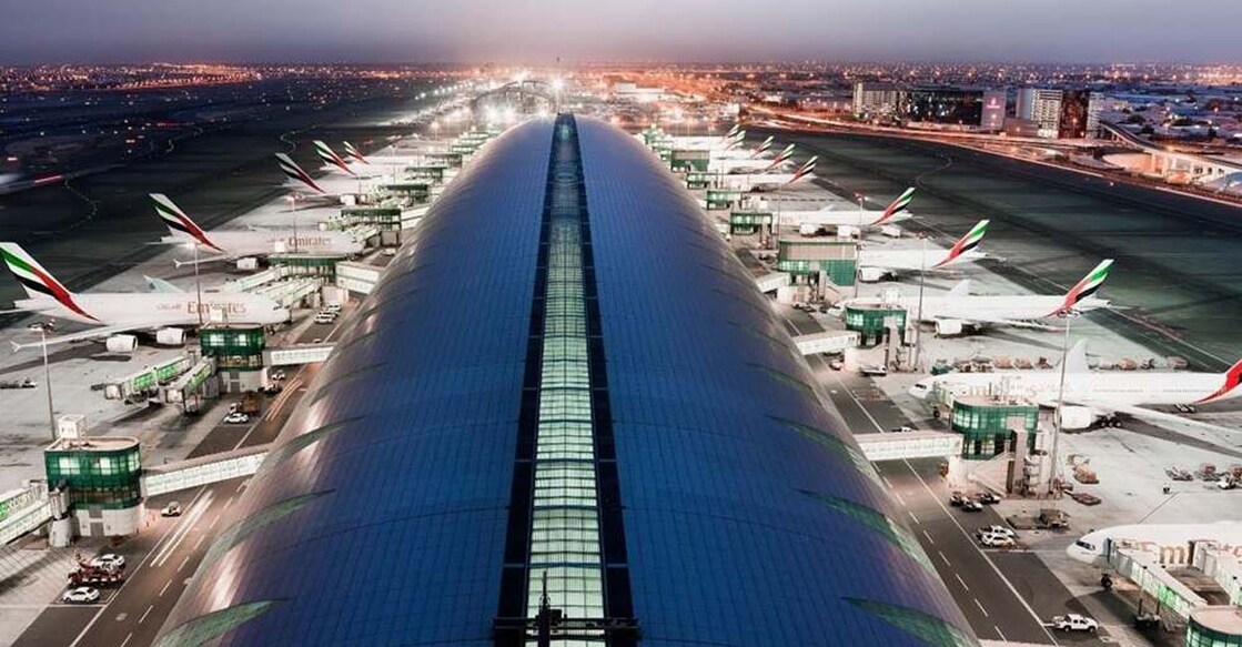 dubai-airport-flood-ceo-expects-normal-service-within-24-hours ദുബായ് രാജ്യാന്തര വിമാനത്താവളം പുറത്തുനിന്നുള്ള വിദൂരക്കാഴ്ച. ചിത്രത്തിന് കടപ്പാട്: വാം.