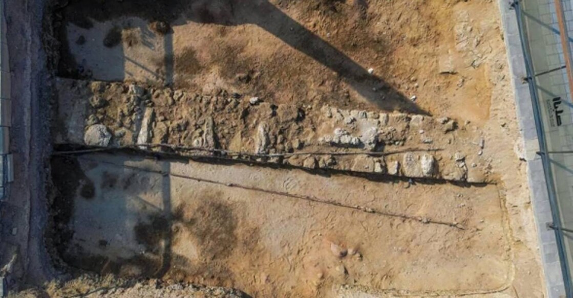 centuries-old-defensive-moat-and-fortification-wall-unearthed-in-historic-jeddah ചിത്രം: സൗദി പ്രസ് ഏജൻസി.