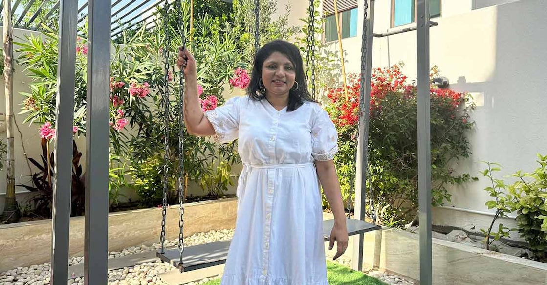 success-story-pravasi-malayali-sherin-owner-of-rehoboth-telling-her-successful-journey-with-roses-uae ഷെറിന് തൻ്റെ പൂന്തോട്ടത്തിൽ