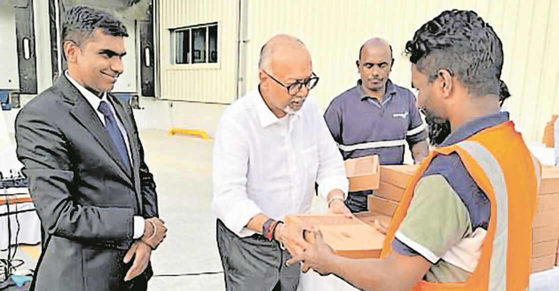 dubai-indian-consulate-prepared-iftar-for-the-workers