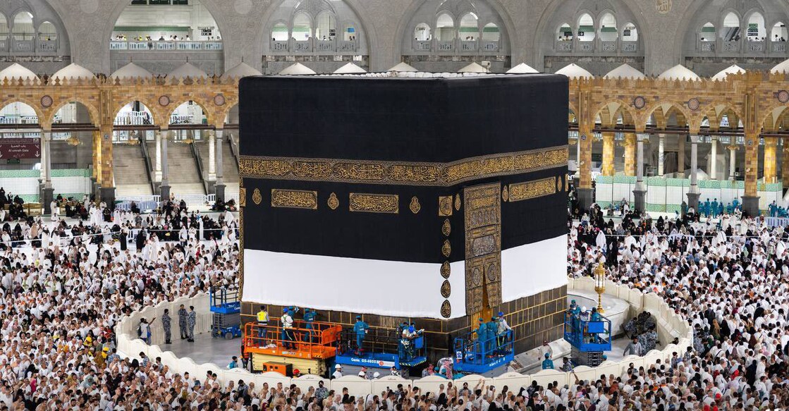 black-cloth-covering-kaaba-makkah-raised-ahead-of-hajj Image Credit: Courtesy to X/@HaramianSA
