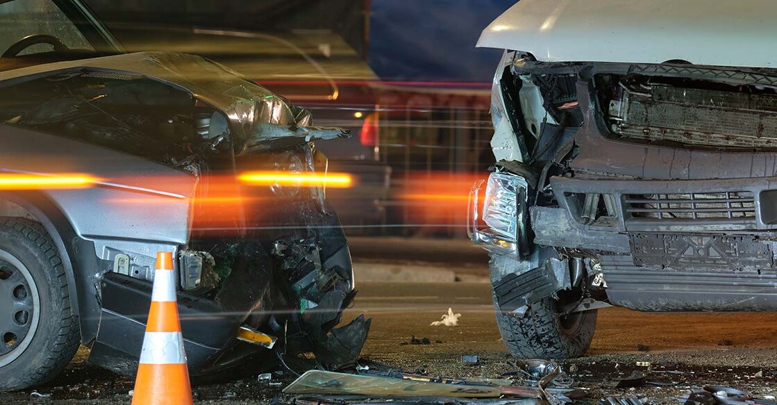 car-crashes-into-white-house-fence-driver-died