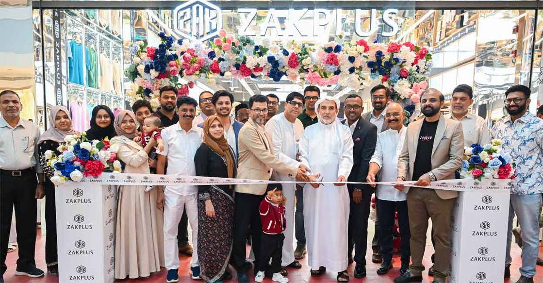 zak-plus-new-outlet-in-abu-dhabi അബുദാബി മുഷ്റിഫ് മാളിൽ സാക്ക് പ്ലസിന്റെ പുതിയ ഔട്ട്ലെറ്റ് അബ്ദുല്ല ഫാറൂഖി ഉദ്ഘാടനം ചെയ്യുന്നു.