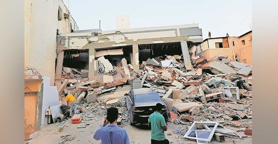 building-collapsed-in-al-faisaliah building-collapsed-in-al-faisaliah