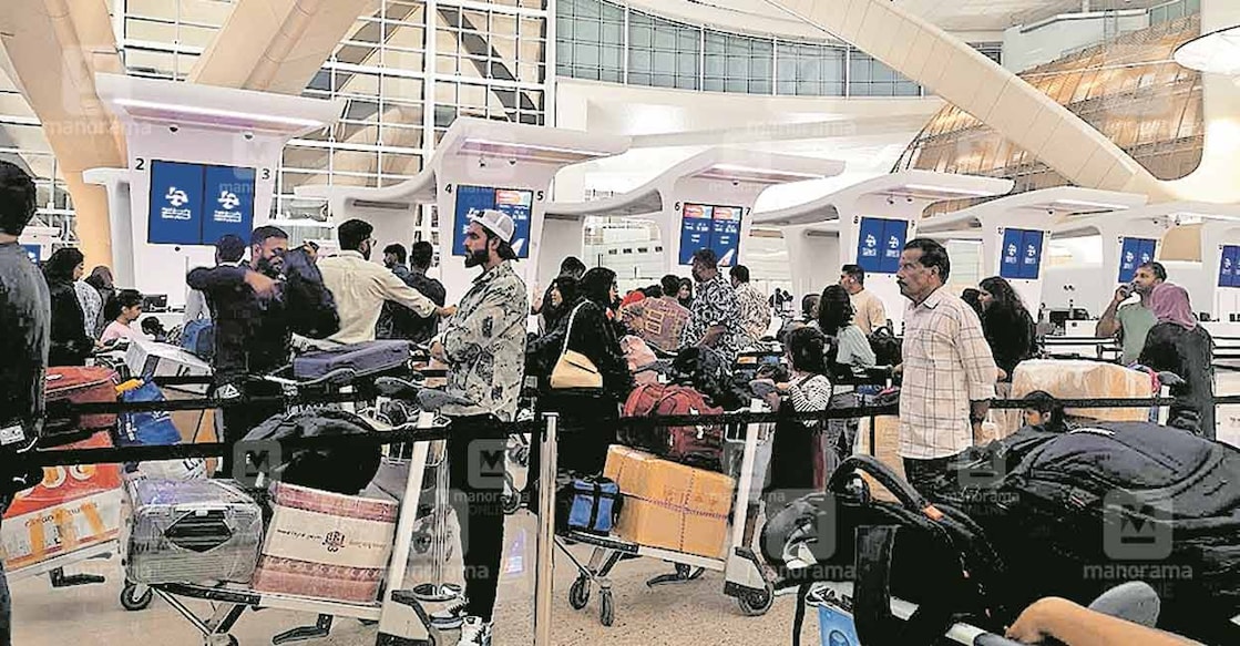 air-india-express-reduced-baggage-allowance-protests-against-air-india-express air-india-express-reduced-baggage-allowance-protests-against-air-india-express