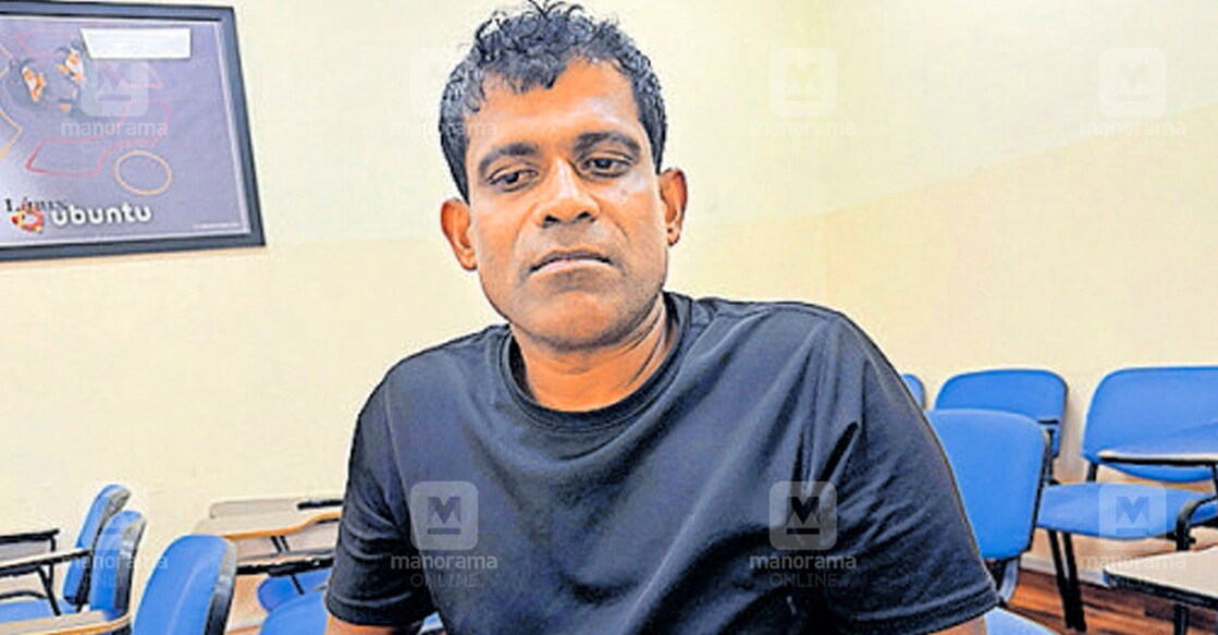 shafi-mustafa-is-unable-to-return-home-due-to-cheque-case ഷാഫി മുസ്തഫ.