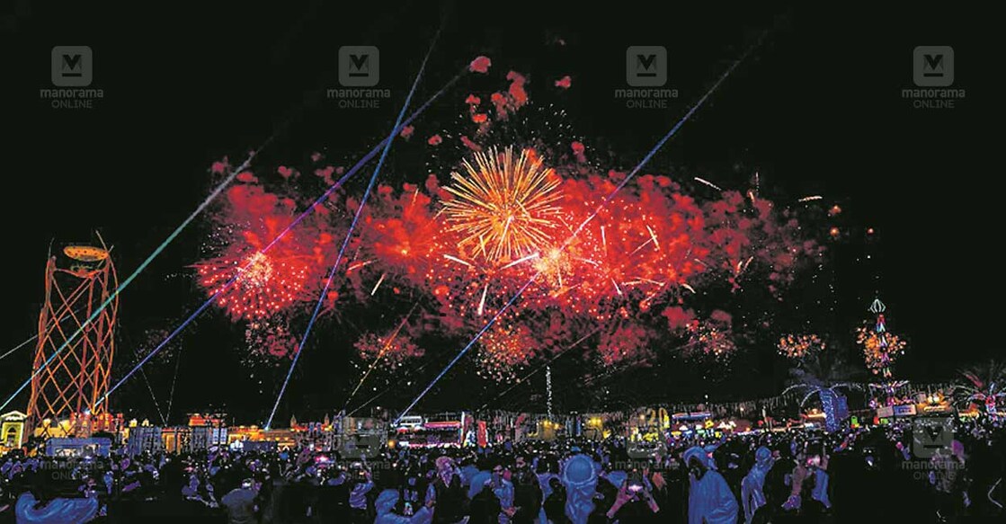 abu-dhabi-breaks-6-guinness-world-records-with-with-record-breaking-fireworks-and-drone-show