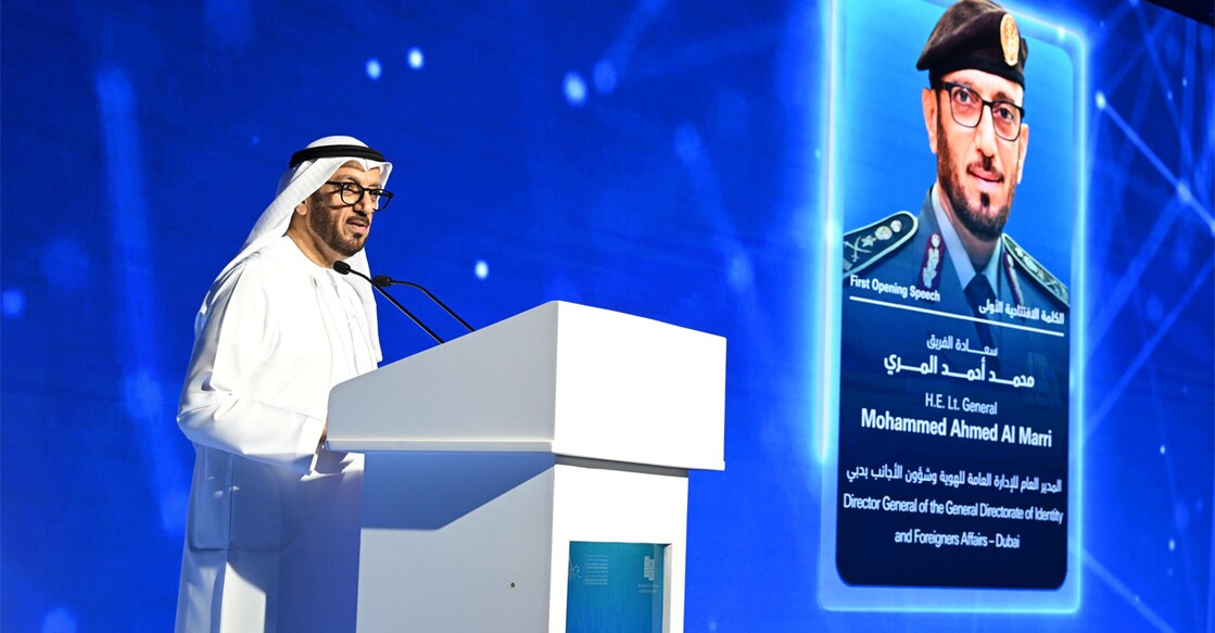 smart-gates-at-dubai-airport-ai-conference എഐ രാജ്യാന്തര സമ്മേളനത്തിൽ ലഫ്. ജനറൽ മുഹമ്മദ് അഹ്മദ് അൽ മർറി സംസാരിക്കുന്നു