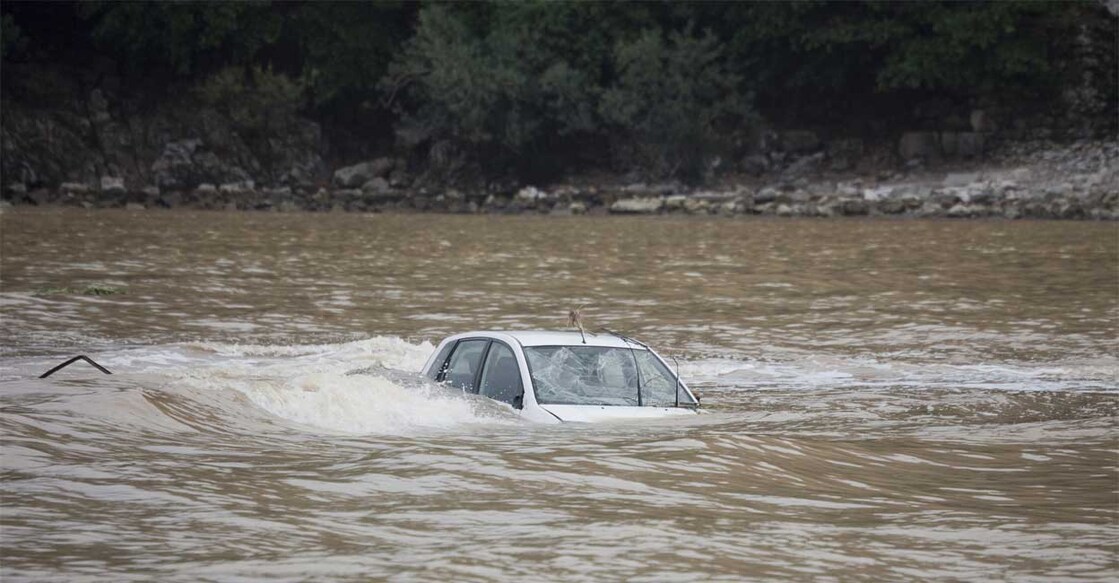 drowning-car Representative Image. Image Credits: lilly3/istockphoto.com