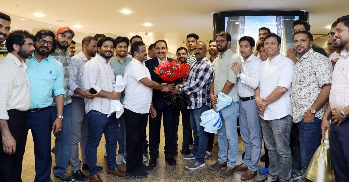 k-zainul-abidin-received-at-dubai-international-airport k-zainul-abidin-received-at-dubai-international-airport