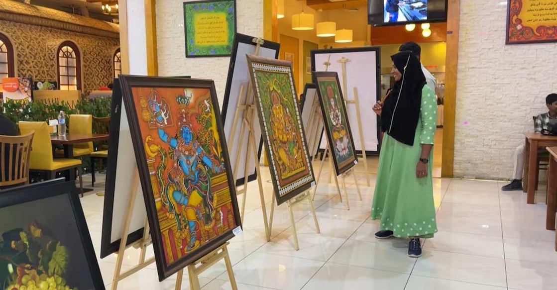 art-exhibition-of-seema-at-calicut-foodies-in-dubai ചിത്രം: ചിത്രപ്രദർശനത്തിൽ നിന്ന്