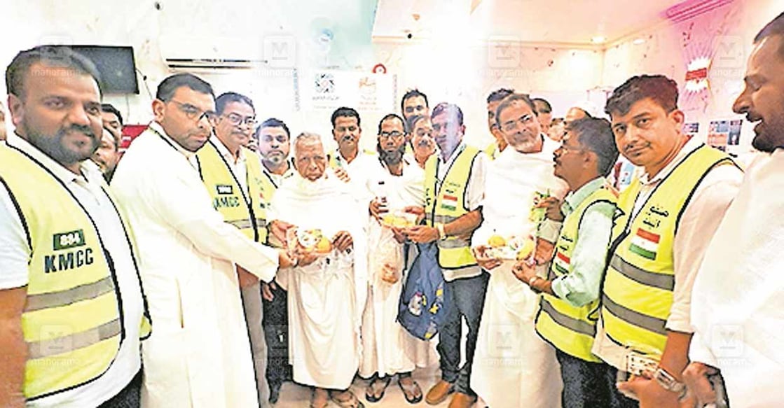mecca-kmcc-welcomes-indian-pilgrims mecca-kmcc-welcomes-indian-pilgrims