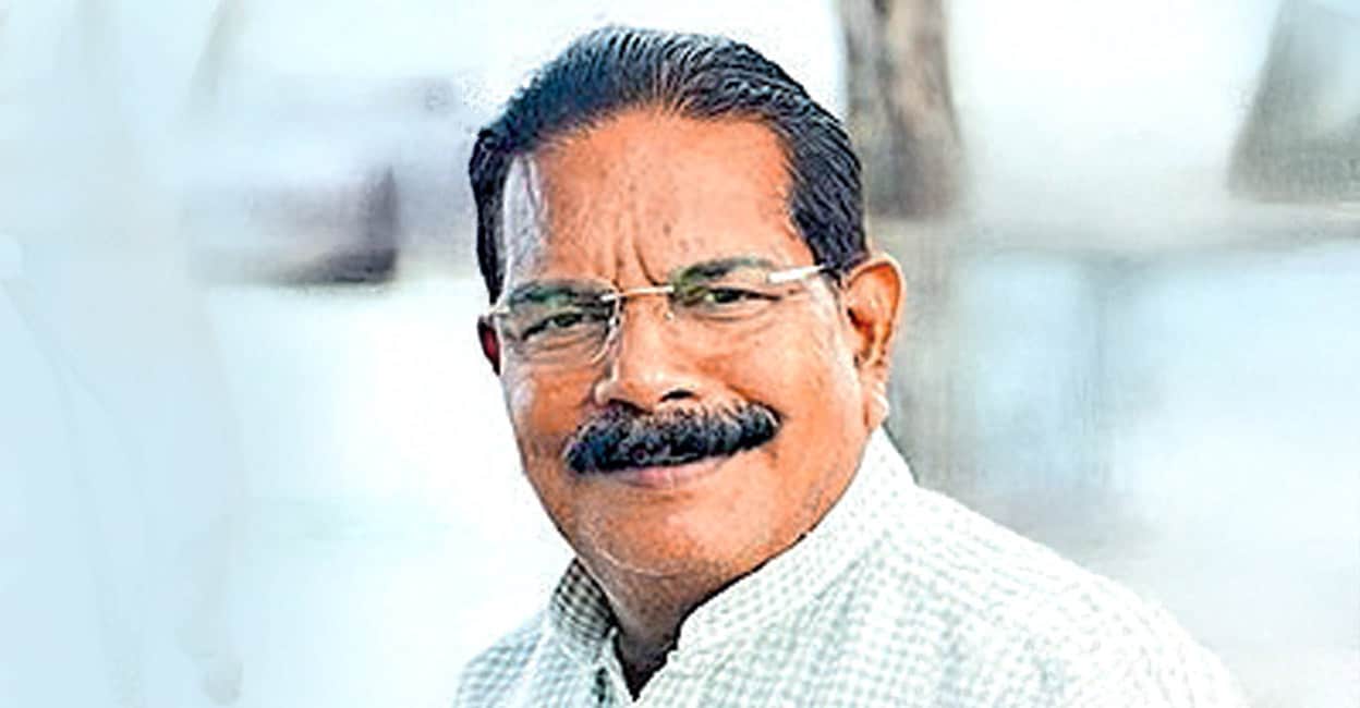 ഗൾഫിൽ നിന്ന് വിവാഹത്തിനായി മകളെത്തി; കൂട്ടിക്കൊണ്ടുവരാൻ വിമാനത്താവളത്തിലേക്കുള്ള യാത്രയിൽ  അച്ഛന് ദാരുണാന്ത്യം