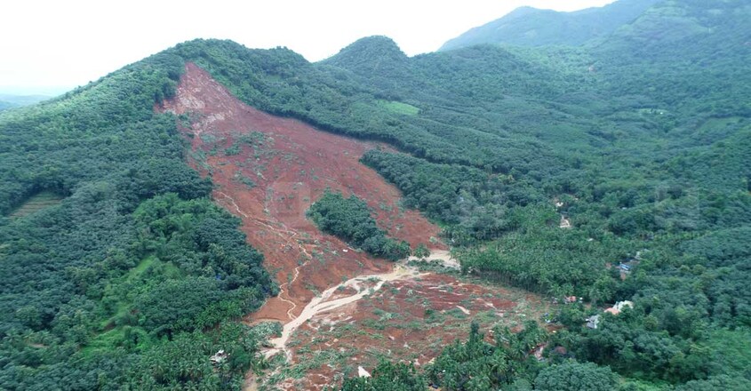 Landslide-area-at-Kavalappara Landslide-area-at-Kavalappara