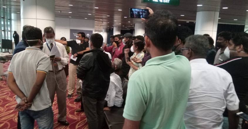 kuala-lumpur-airport-mal kuala-lumpur-airport-mal