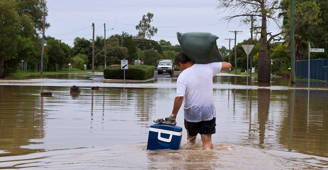 one-dead-and-thousands-evacuated-north-queensland-area-has-been-hit-by-massive-floods-australia-floods
