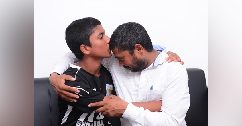 indian-boy-with-father indian-boy-with-father