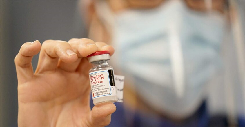 moderna-vaccine moderna-vaccine