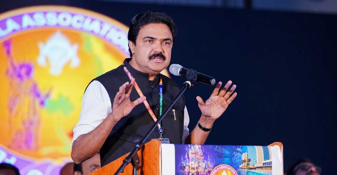 jose-k-mani-fokana ജോസ് കെ മാണി എംപി പ്രസംഗിക്കുന്നു.