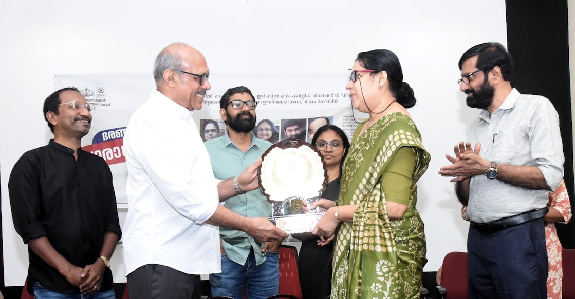 thunchath-ezhuthachan-malayalam-university-honors-joseph-nambimadam ജോസഫ് നമ്പിമഠത്തിന് തുഞ്ചത്തെഴുത്തച്ഛൻ മലയാള സർവകലാശാലയുടെ ആദരവ്.