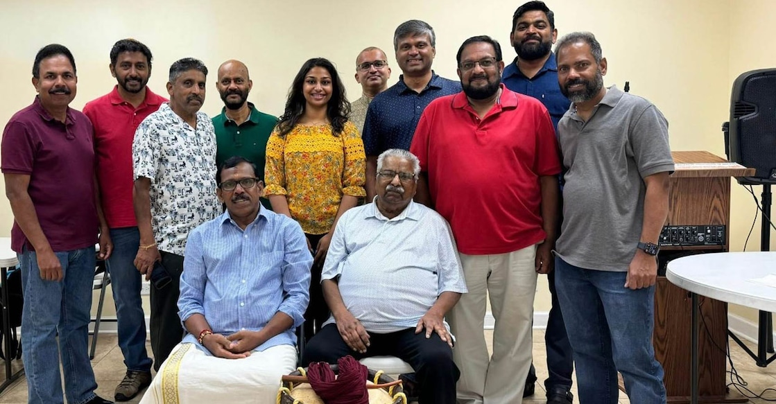 sarvasree-kalamandalam-shivadas-was-honored-by-omkaram-chicago sarvasree-kalamandalam-shivadas-was-honored-by-omkaram-chicago