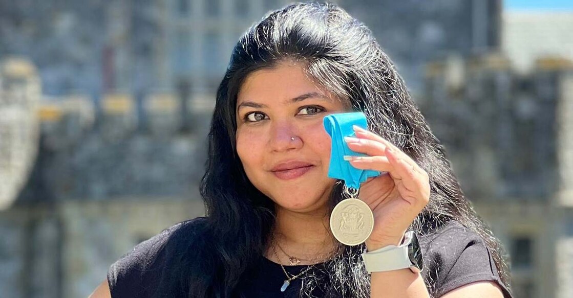 krishnapriya-won-the-founders-award-medal-for-academic-excellence
