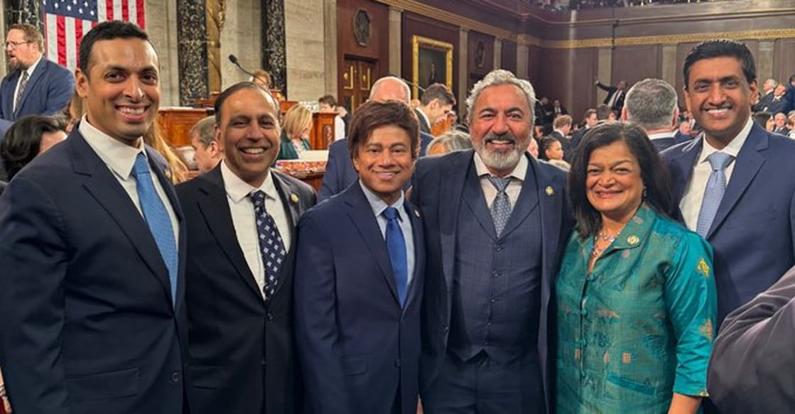 historic-milestone-six-indian-americans-sworn-into-us-house-of-representatives യുഎസ് ജനപ്രതിനിധി സഭാംഗങ്ങളായ 6 ഇന്ത്യൻ വംശജർ. Image Credit: X/@RepBera.
