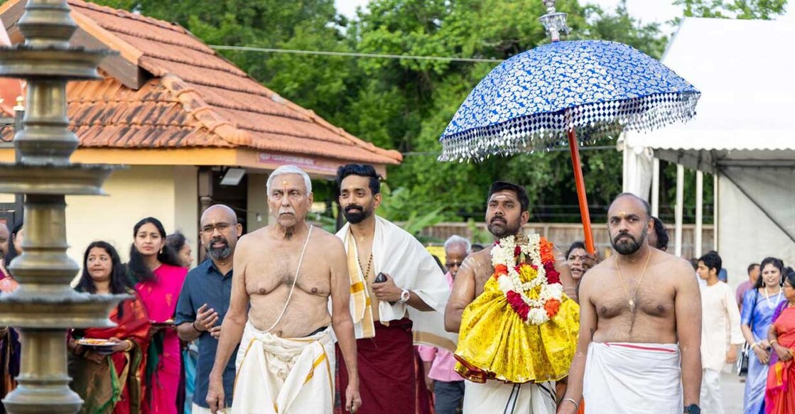 ഹൂസ്റ്റണിലെ ശ്രീ ഗുരുവായൂരപ്പൻ ക്ഷേത്രത്തിൽ തിരുവുത്സവം ഭക്തിസാന്ദ്രമായി ആഘോഷിച്ചു