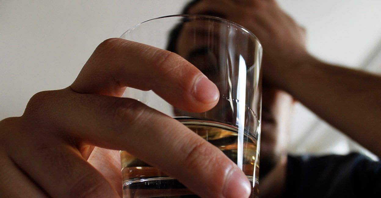 നിങ്ങൾ മദ്യത്തിന് അടിമയാണോ, അല്ലയോ Alcohol Addiction Self Test