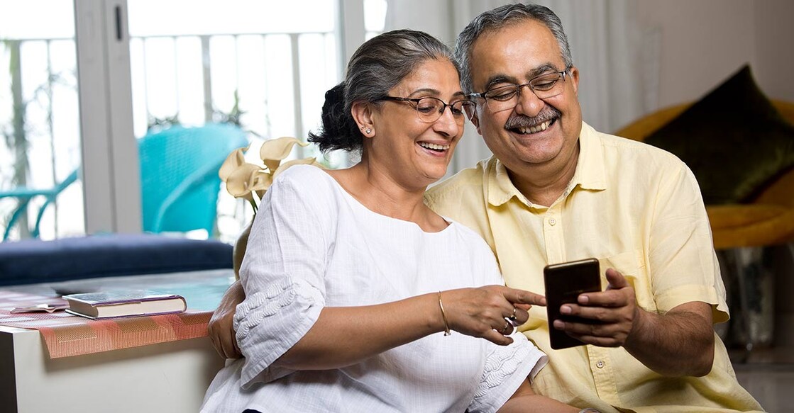 happy-couple-old-age-couple-senior-citizens-triloks-istock-photo-com