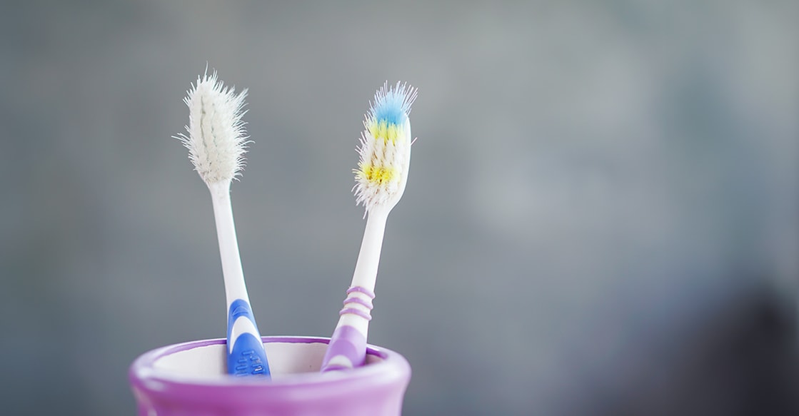 tooth-brush-Doucefleur-Shutterstock