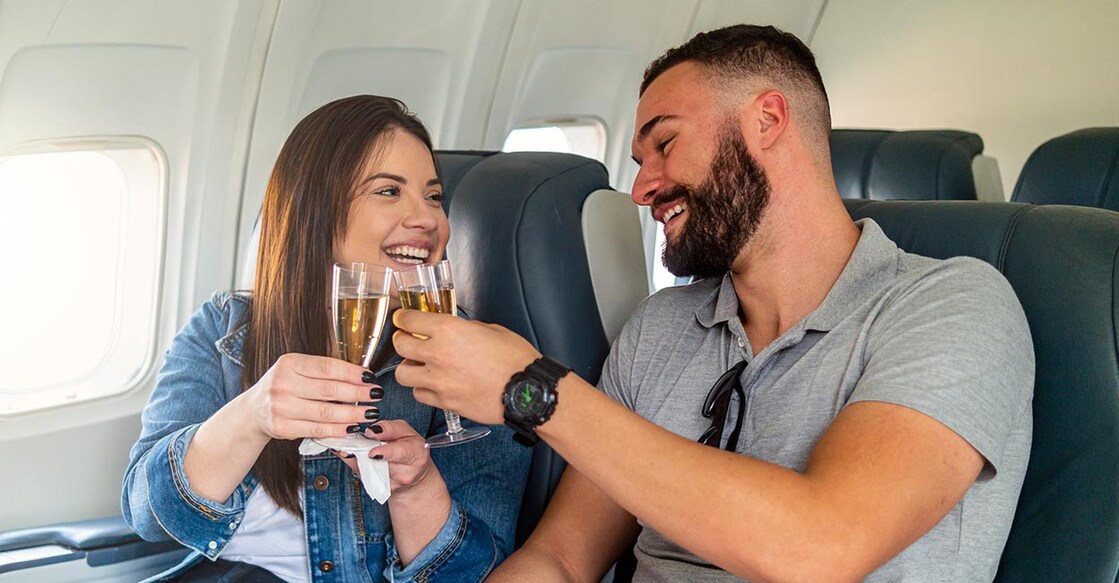 drinks-alcohol-plane-wsfurlan-istockphoto