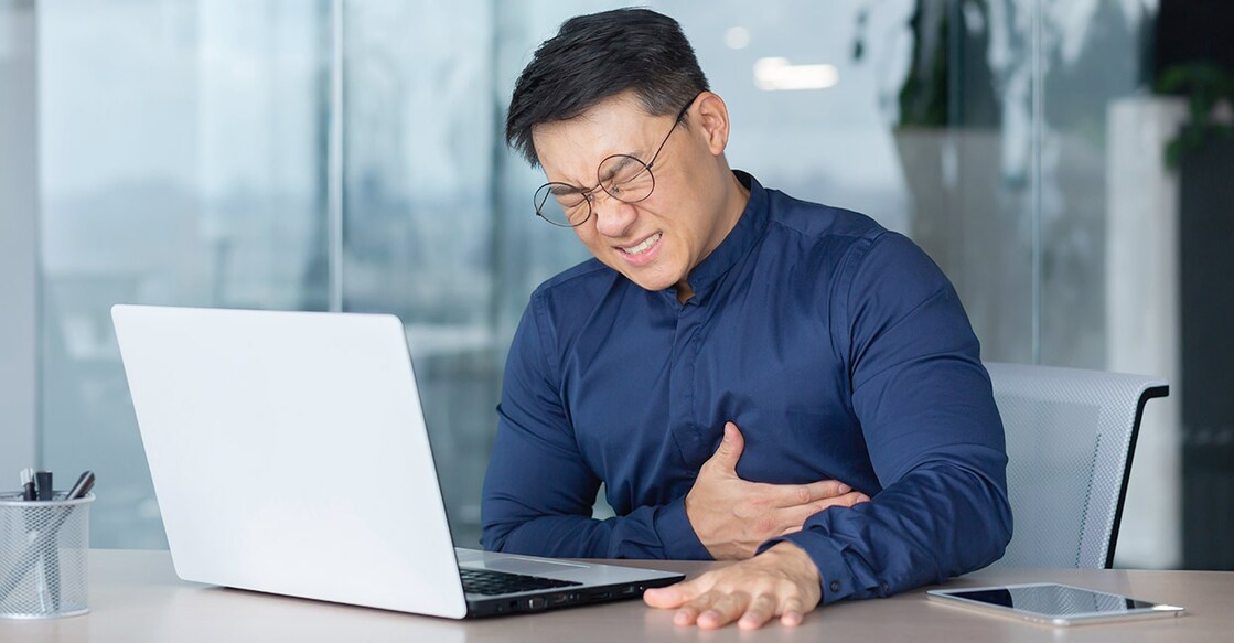 heart-attack-it-professional-computer-voronaman-shutterstock