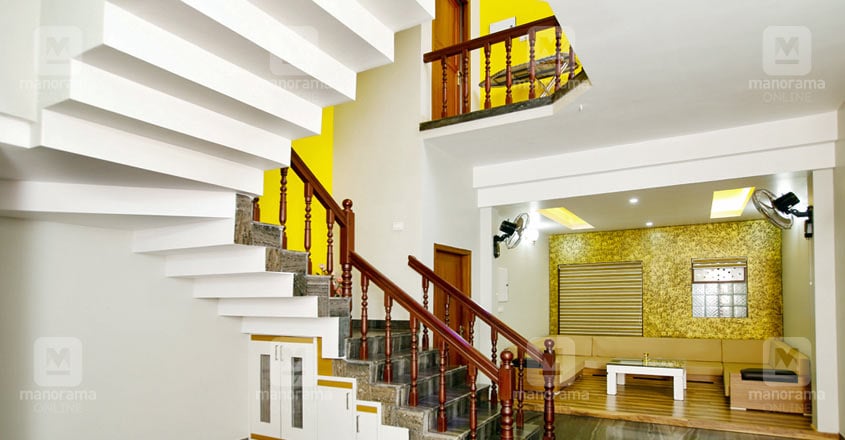 kunnamangalam-house-stair kunnamangalam-house-stair